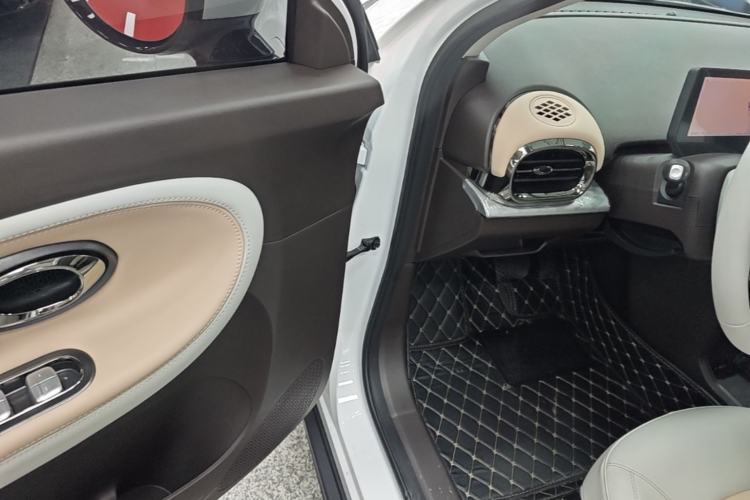 Used JAC Yiwei 3 2023 405km Air Driver Seat