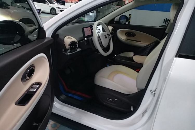 Used JAC Yiwei 3 2023 405km Air Driver Seat