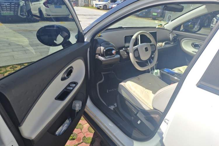 Used JAC Yiwei 3 2023 405km Lite Driver Seat