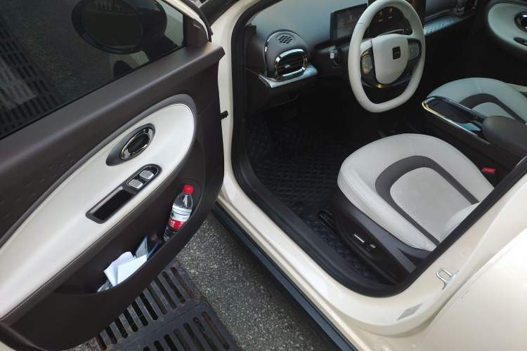 Used JAC Yiwei 3 2023 505km Pro Driver Seat