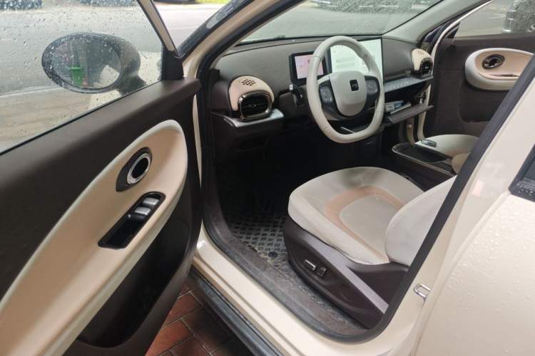 Used JAC Yiwei 3 2023 505km Pro+ Driver Seat