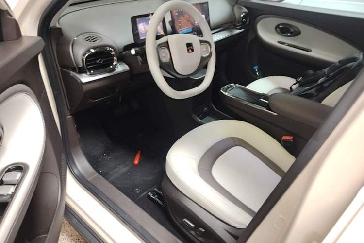 Used JAC Yiwei 3 2023 405km Air Driver Seat