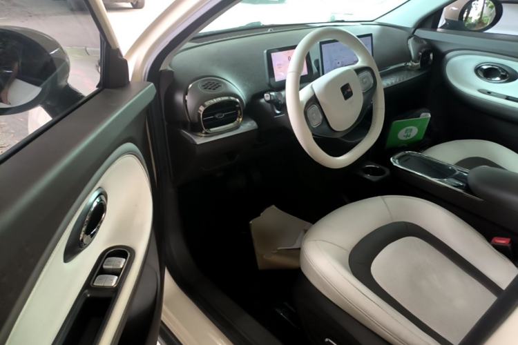 Used JAC Yiwei 3 2023 505km Air Driver Seat