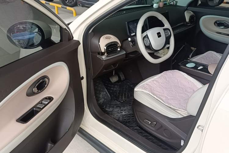 Used JAC Yiwei 3 2023 405km Air Driver Seat