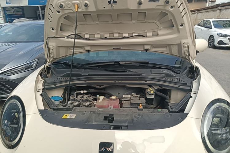Used JAC Yiwei 3 2023 505km Air Engine Bay