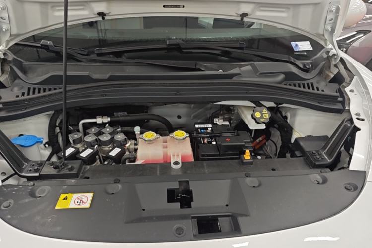 Used JAC Yiwei 3 2023 405km Air Engine Bay