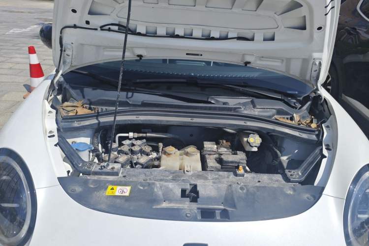 Used JAC Yiwei 3 2023 405km Lite Engine Bay