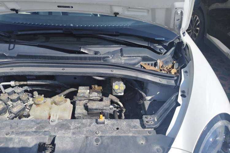 Used JAC Yiwei 3 2023 405km Lite Engine Bay Left