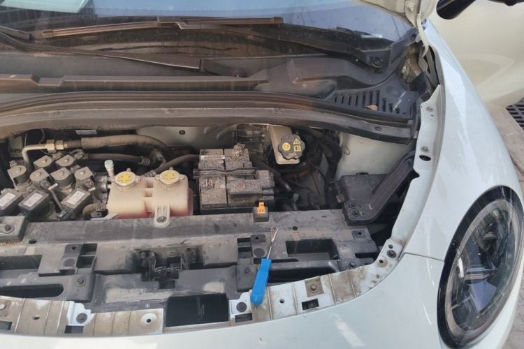 Used JAC Yiwei 3 2023 405km Air Engine Bay Left