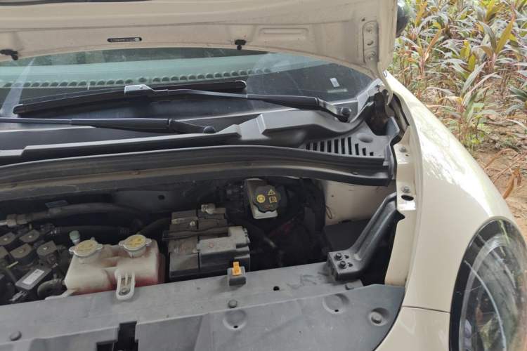 Used JAC Yiwei 3 2023 505km Pro+ Engine Bay Left