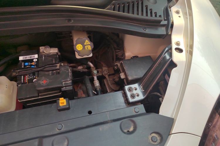 Used JAC Yiwei 3 2023 405km Lite Engine Bay Left