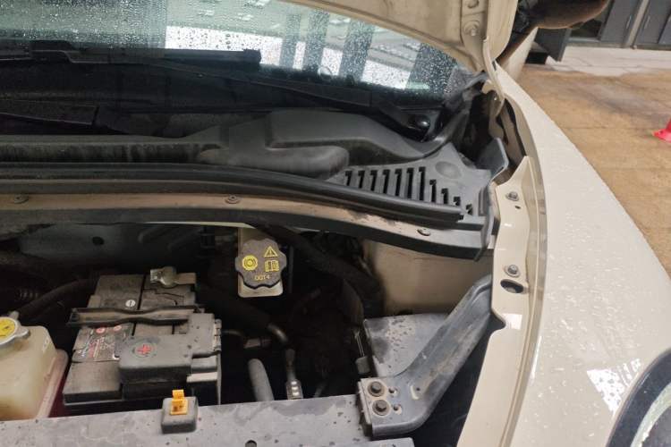 Used JAC Yiwei 3 2023 505km Pro+ Engine Bay Left