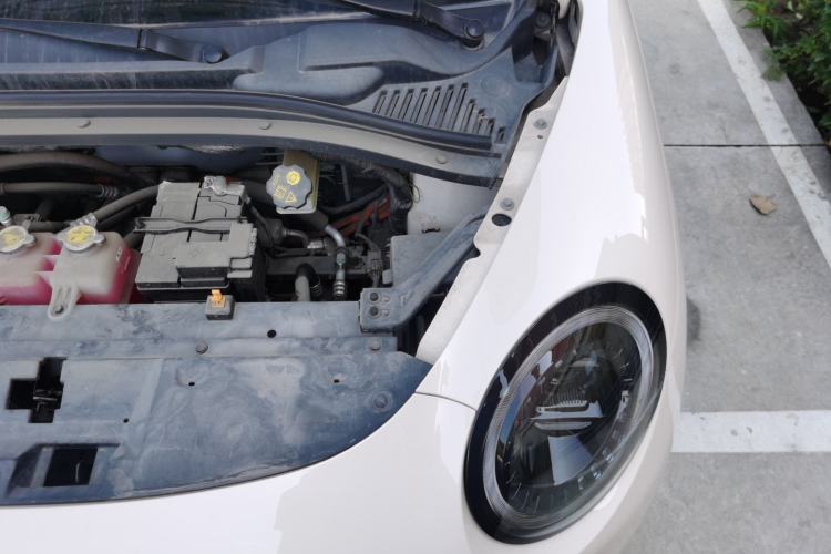 Used JAC Yiwei 3 2023 405km Air Engine Bay Left
