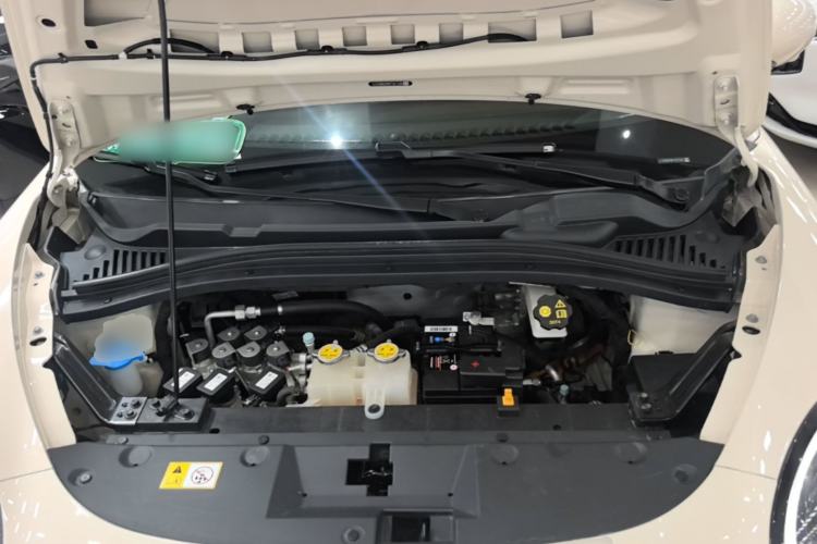 Used JAC Yiwei 3 2023 405km Air Engine Bay