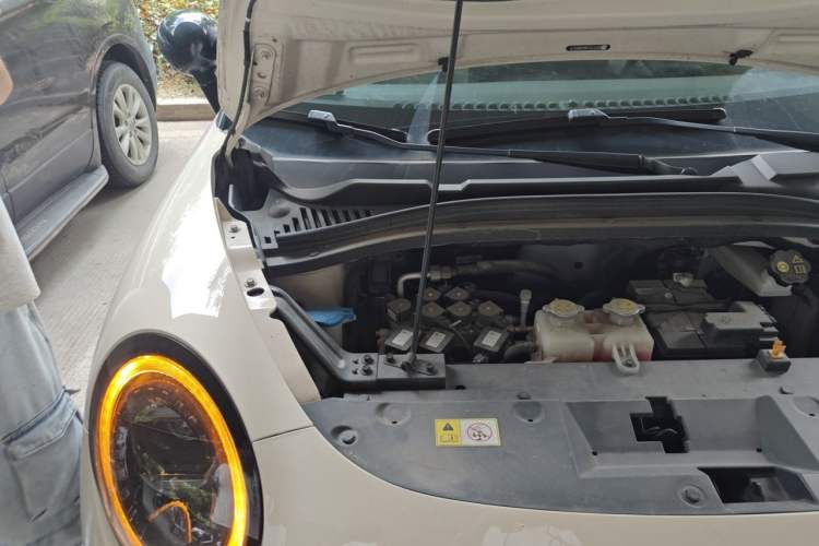 Used JAC Yiwei 3 2023 505km Pro+ Engine Bay Right
