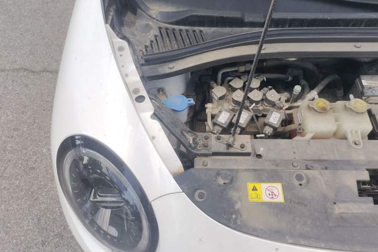 Used JAC Yiwei 3 2023 405km Lite Engine Bay Right