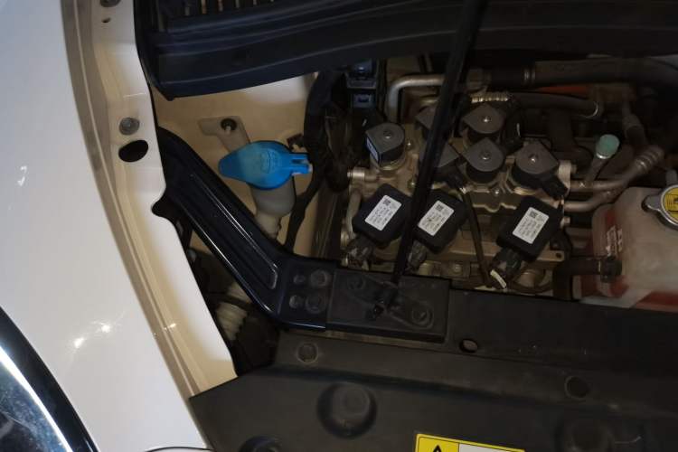 Used JAC Yiwei 3 2023 405km Air Engine Bay Right