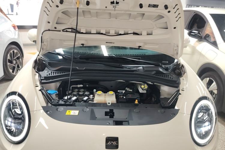 Used JAC Yiwei 3 2023 405km Air Engine Bay