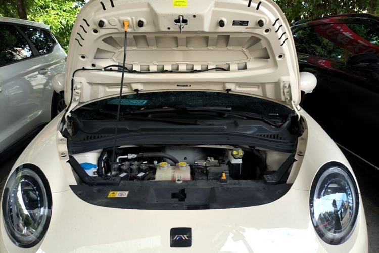 Used JAC Yiwei 3 2023 505km Air Engine Bay