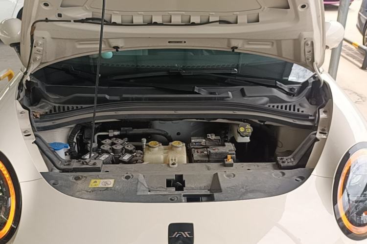 Used JAC Yiwei 3 2023 405km Air Engine Bay
