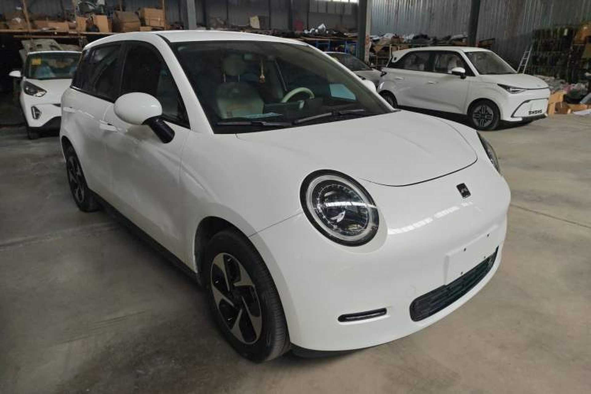 Used JAC Yiwei 3 2023 405km Lite Exterior 1