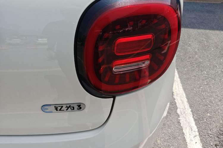 Used JAC Yiwei 3 2023 505km Pro+ Exterior 1