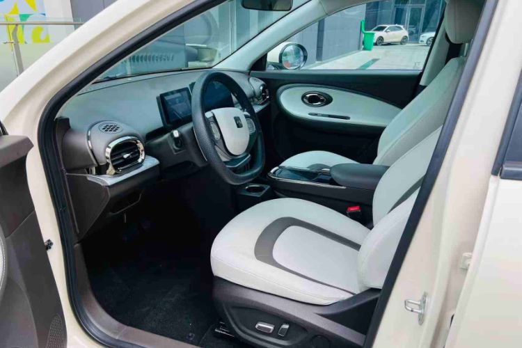 Used JAC Yiwei 3 2023 405km Air Exterior 2