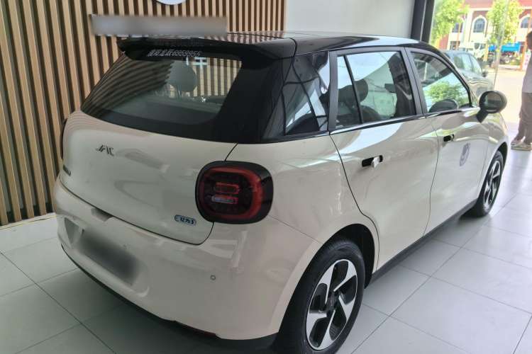 Used JAC Yiwei 3 2023 405km Pro Exterior 3