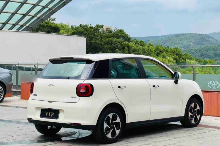 Used JAC Yiwei 3 2023 405km Air Exterior 4