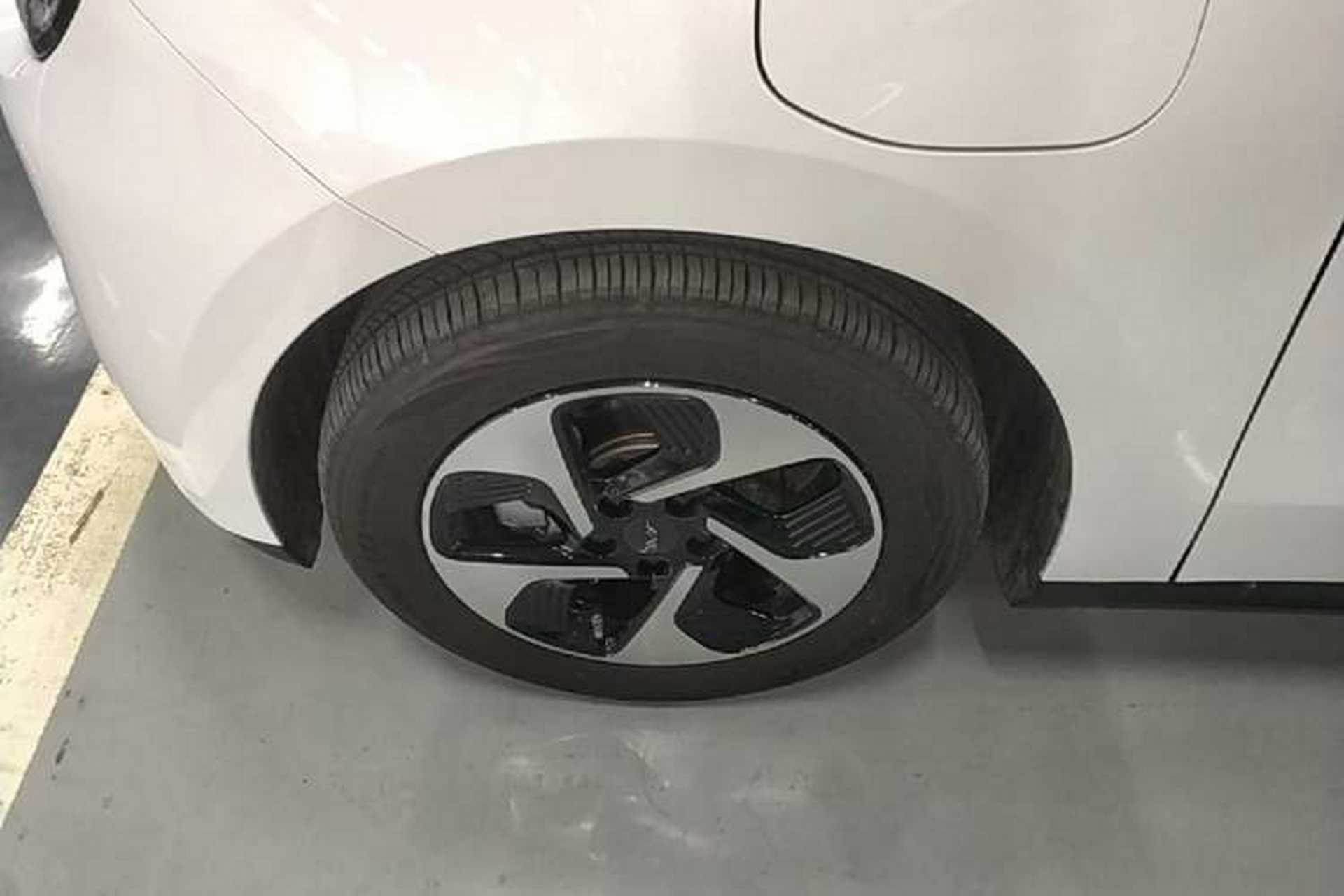 Used JAC Yiwei 3 2023 505 km Championship Edition Exterior 4
