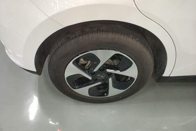 Used JAC Yiwei 3 2023 505 km Championship Edition Exterior 5