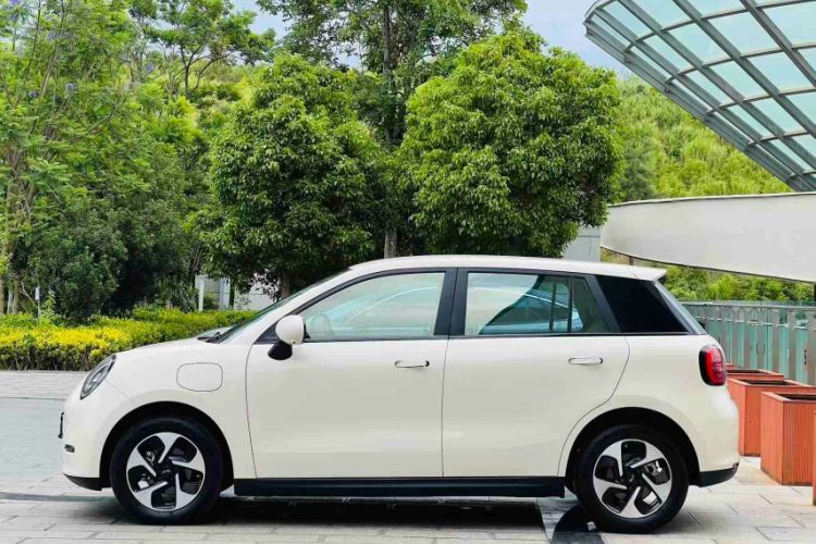 Used JAC Yiwei 3 2023 405km Air Exterior 7