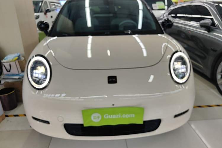 Used JAC Yiwei 3 2023 505km Pro Front