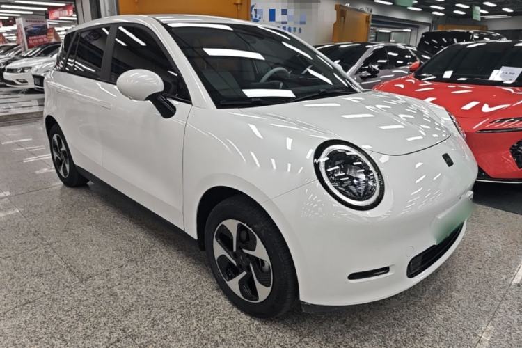 Used JAC Yiwei 3 2023 405km Air Front Right 45 Deg