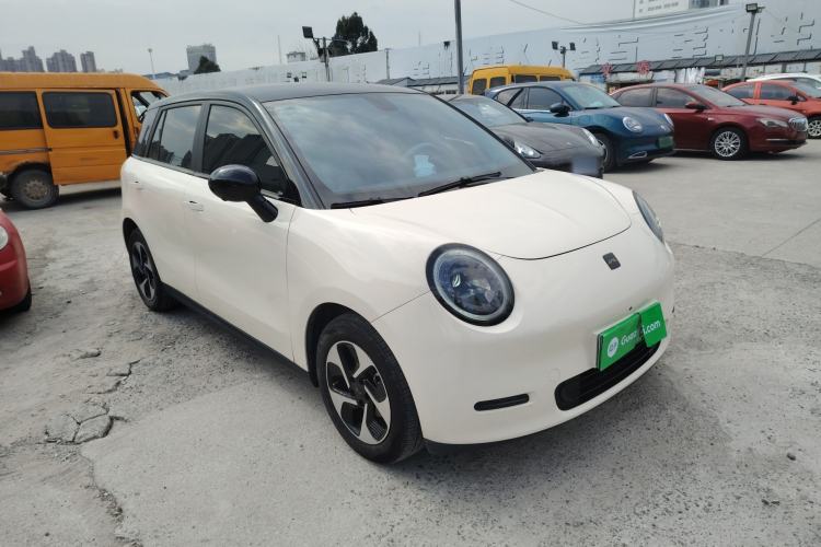 Used JAC Yiwei 3 2023 505km Pro Front Right 45 Deg