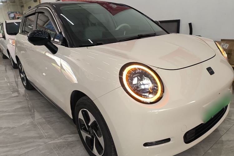 Used JAC Yiwei 3 2023 405km Air Front Right 45 Deg