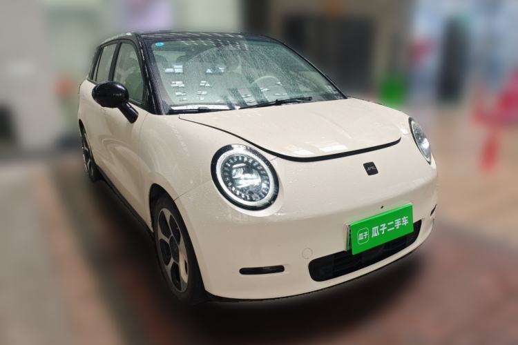 Used JAC Yiwei 3 2023 505km Pro+ Front Right 45 Deg