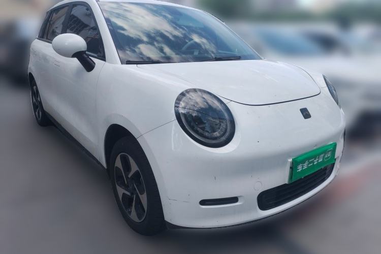 Used JAC Yiwei 3 2023 405km Lite Front Right 45 Deg
