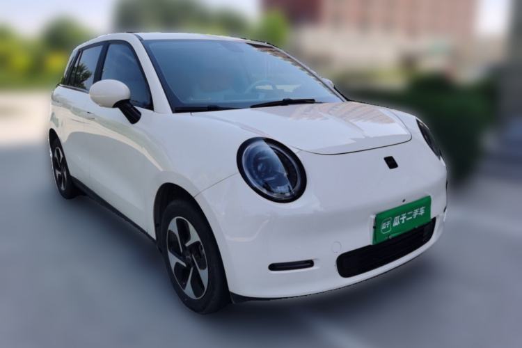 Used JAC Yiwei 3 2023 405km Air Front Right 45 Deg