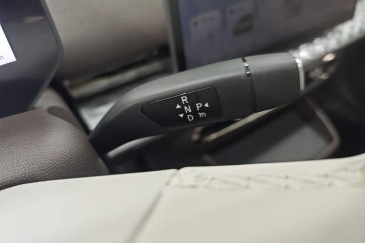 Used JAC Yiwei 3 2023 405km Air Gear Lever