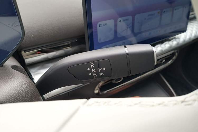 Used JAC Yiwei 3 2023 505km Air Gear Lever