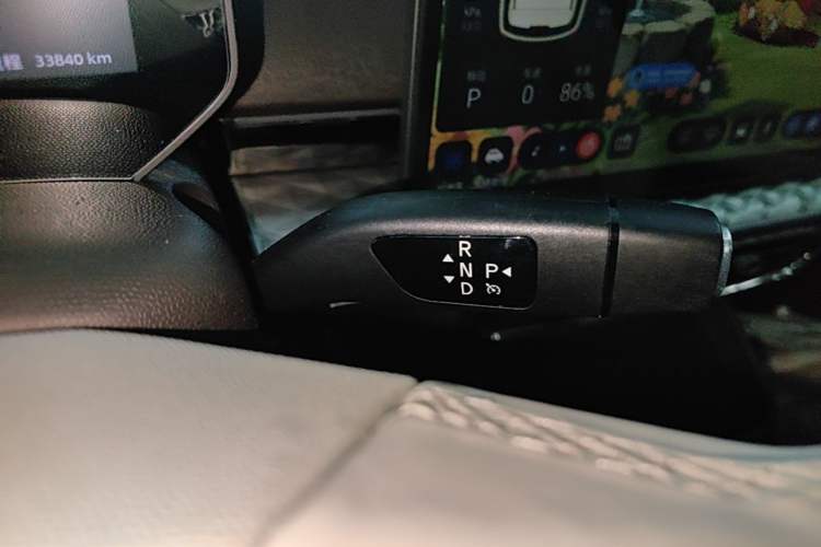 Used JAC Yiwei 3 2023 505km Pro Gear Lever