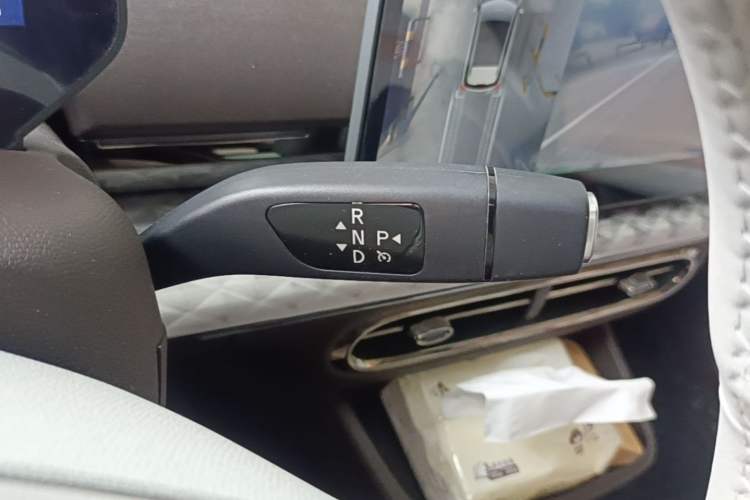 Used JAC Yiwei 3 2023 405km Air Gear Lever