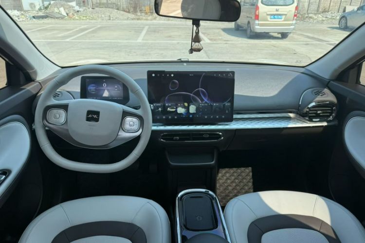 Used JAC Yiwei 3 2023 505km Pro Interior 1