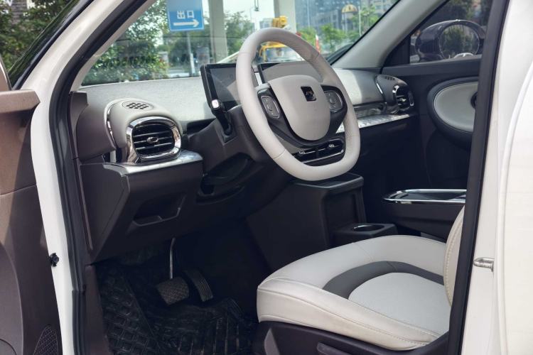 Used JAC Yiwei 3 2023 405km Lite Interior 1