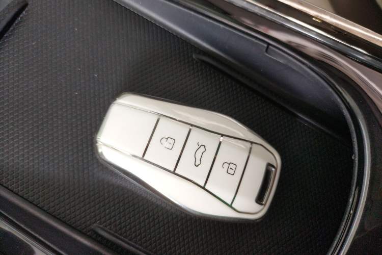 Used JAC Yiwei 3 2023 505km Pro Interior 1
