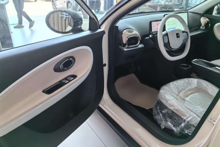 Used JAC Yiwei 3 2023 405km Pro Interior 2