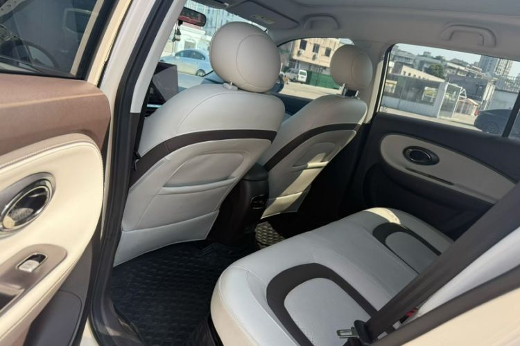 Used JAC Yiwei 3 2023 505km Pro Interior 3