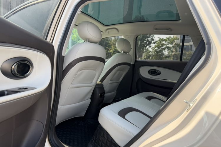 Used JAC Yiwei 3 2023 505km Pro+ Interior 4