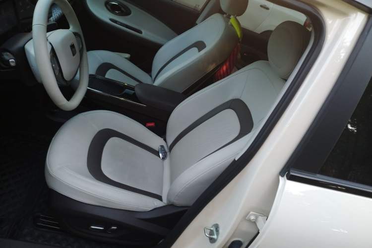 Used JAC Yiwei 3 2023 505km Pro Left Front Seat